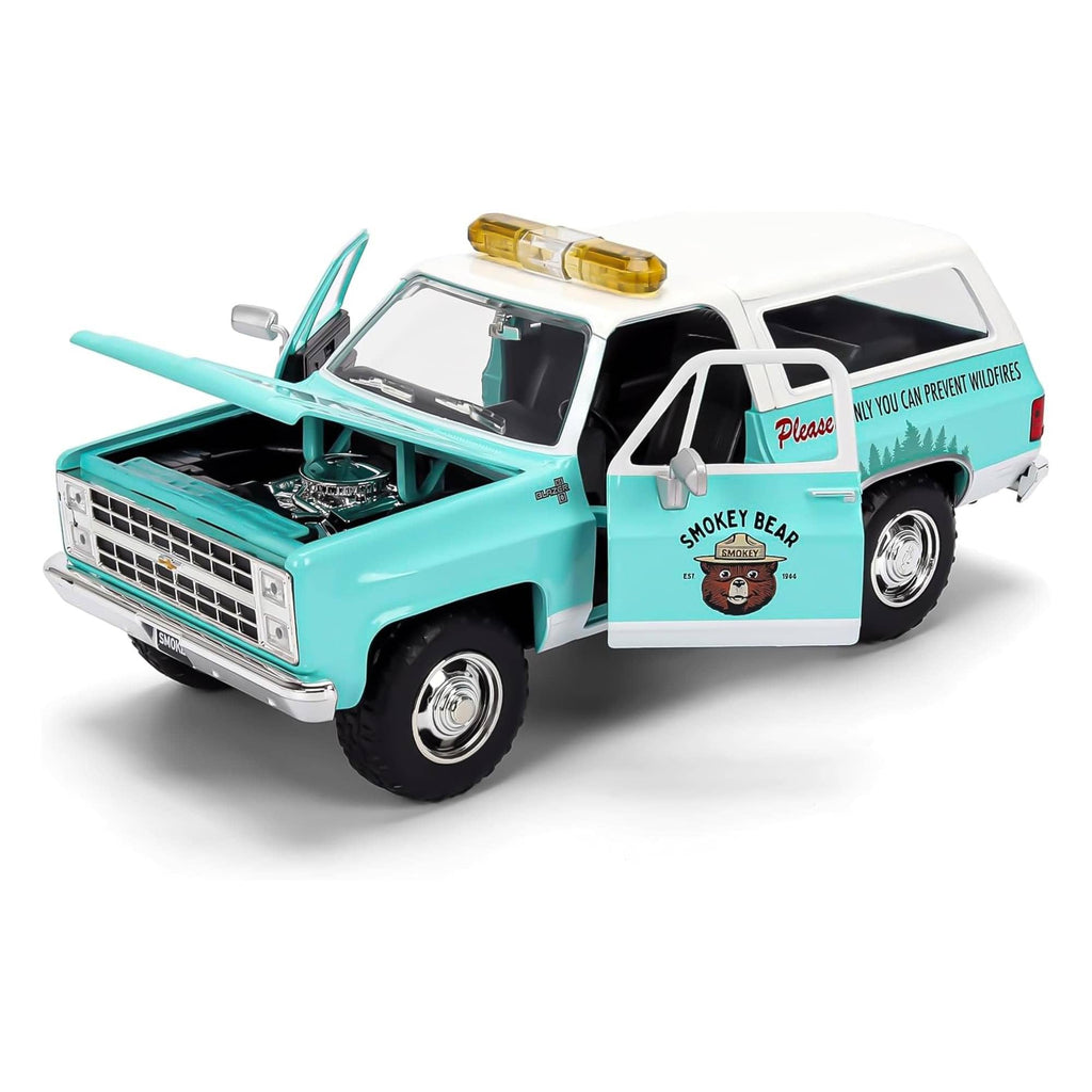 Collectible Smokey Bear 1:24 HWR '80 Chevy Blazer w/ Smokey Bear