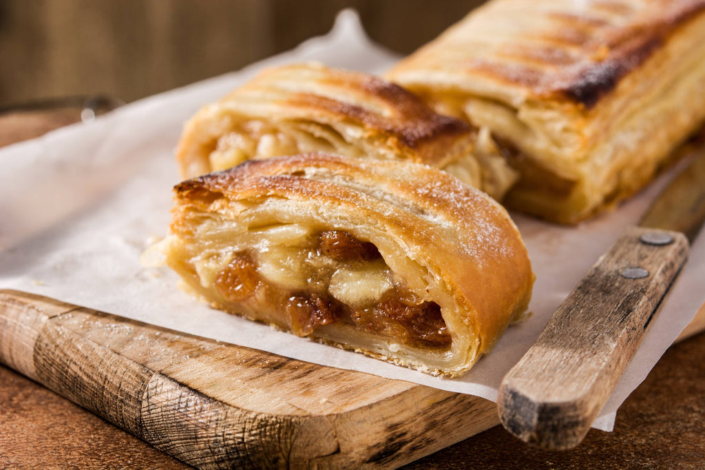 22 oz Butter Jar Candle: Apple Strudel