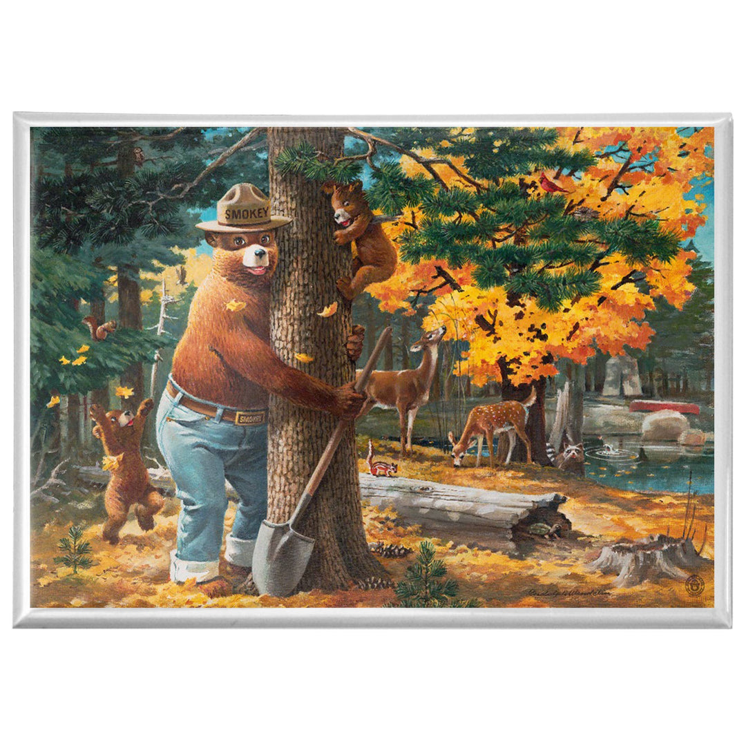 MAGNET Smokey Bear, Hugging Tree