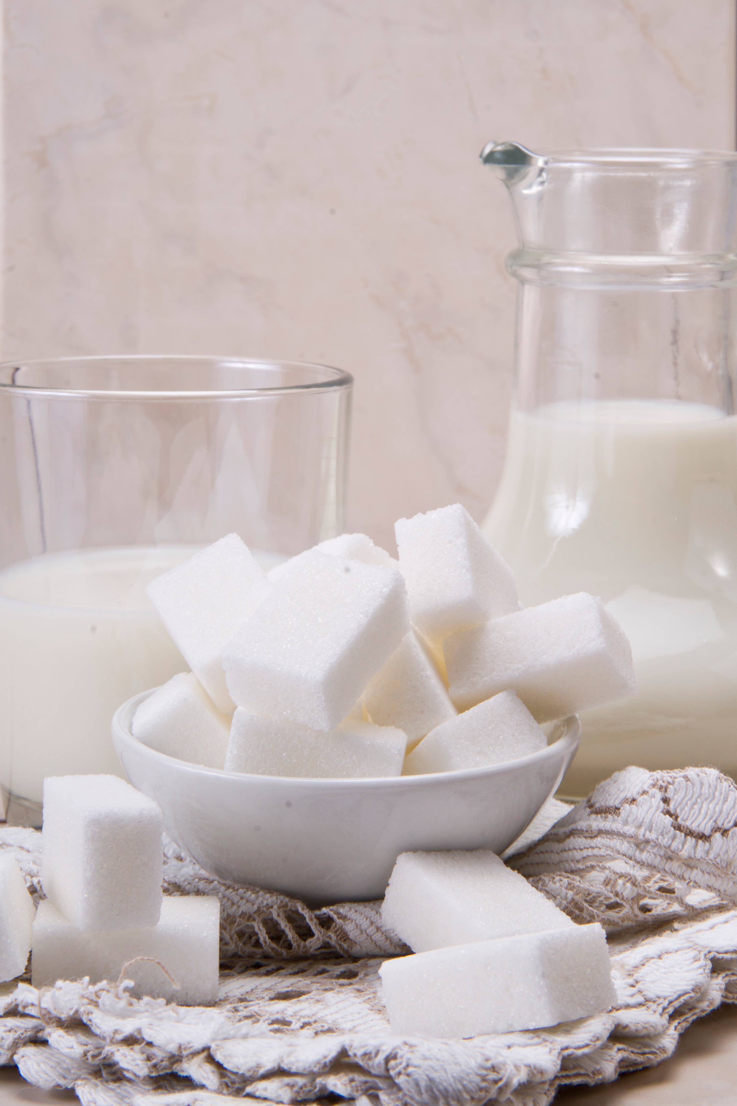 26 oz Farmhouse Jar Candle: Milk & Sugar